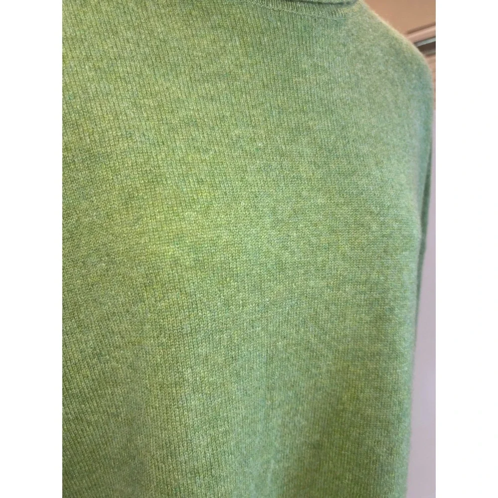 Nordstrom Womens 100% Cashmere Turtleneck Sweater Green Size L Side Slits Ribbed